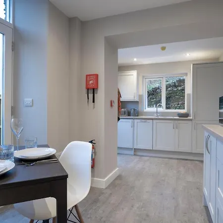 아파트 The Hideaway With Cosy Fireplace By Letmestay *