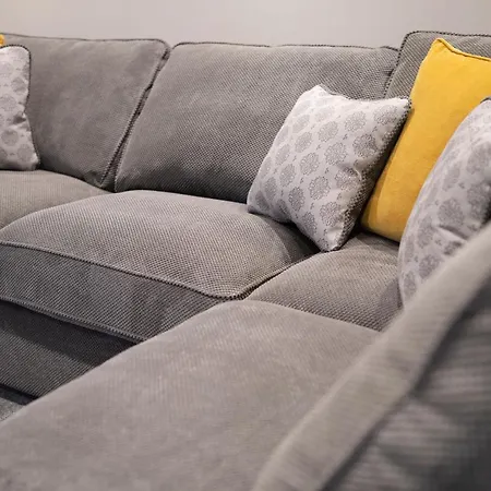 The Hideaway With Cosy Fireplace By Letmestay