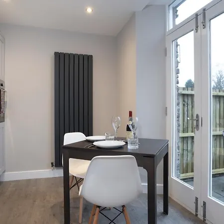 The Hideaway With Cosy Fireplace By Letmestay * 앰블사이드