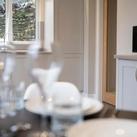 The Hideaway With Cosy Fireplace By Letmestay 앰블사이드