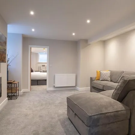 Apartment The Hideaway With Cosy Fireplace By Letmestay *